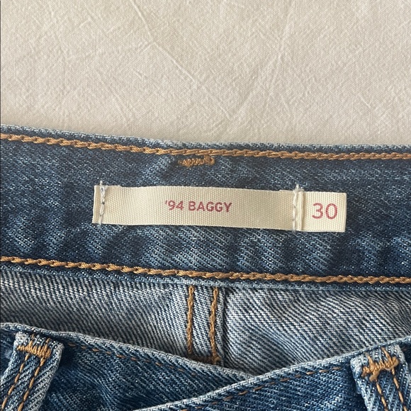 Levi’s ‘94 Baggy Jeans sz 30 x 31, EUC classic Blue Denim Jeans, wide leg barrel - Picture 6 of 12